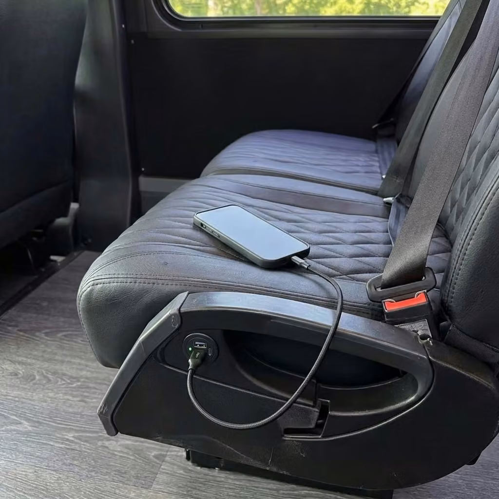 hammond 20 passenger minibus usb charging