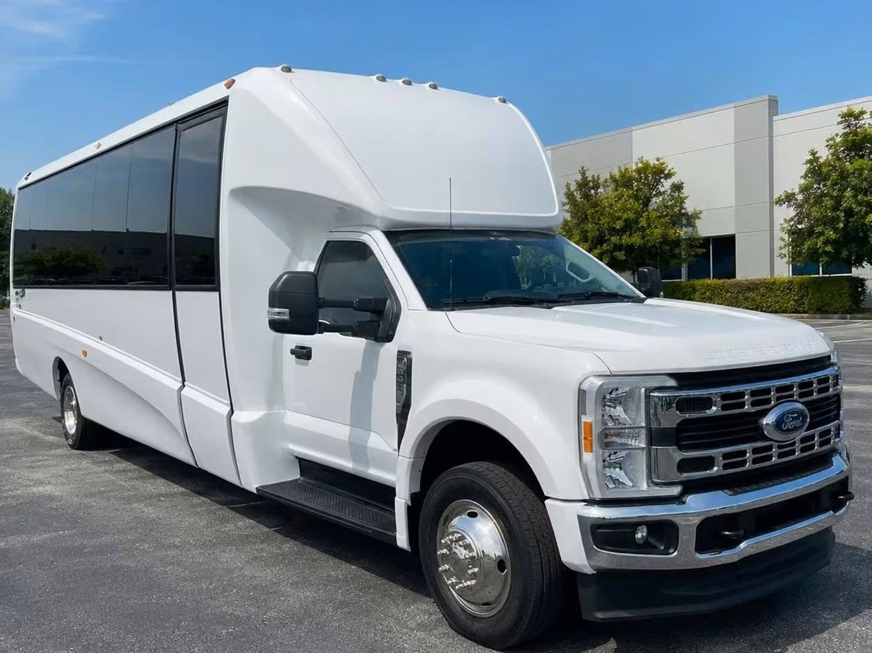 hammond 25 passenger minibus rental