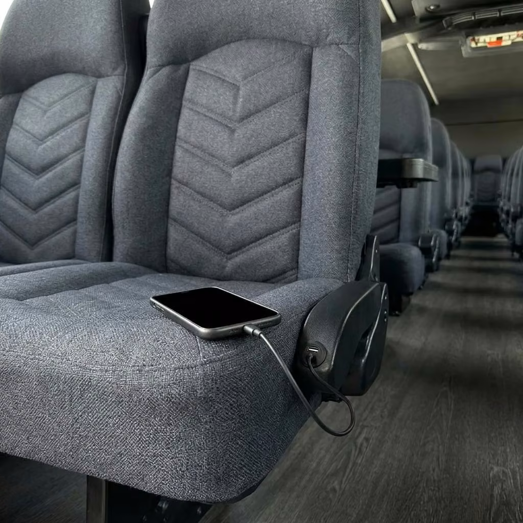 hammond 25 passenger minibus usb charging