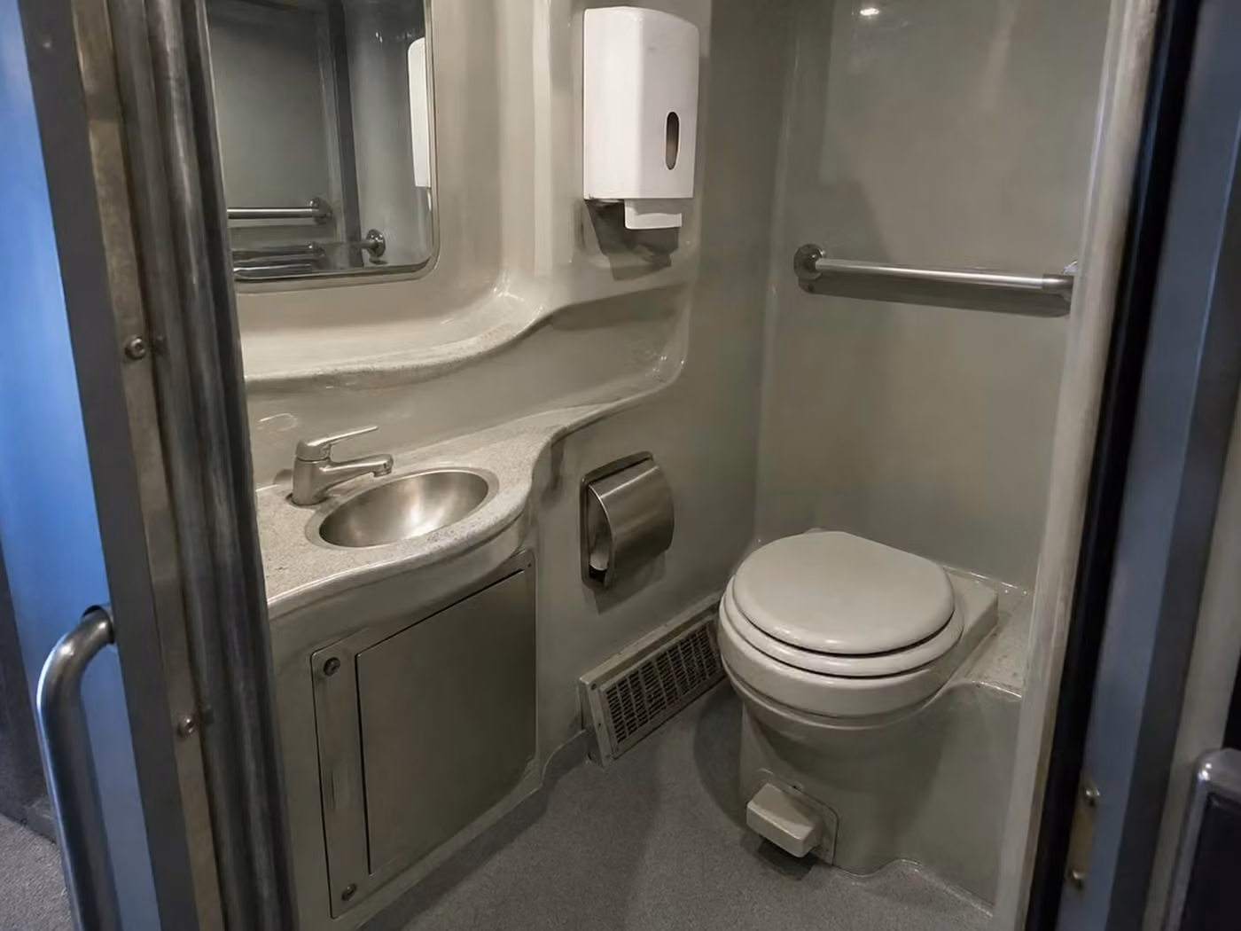 hammond 56 passenger charter bus onboard restroom
