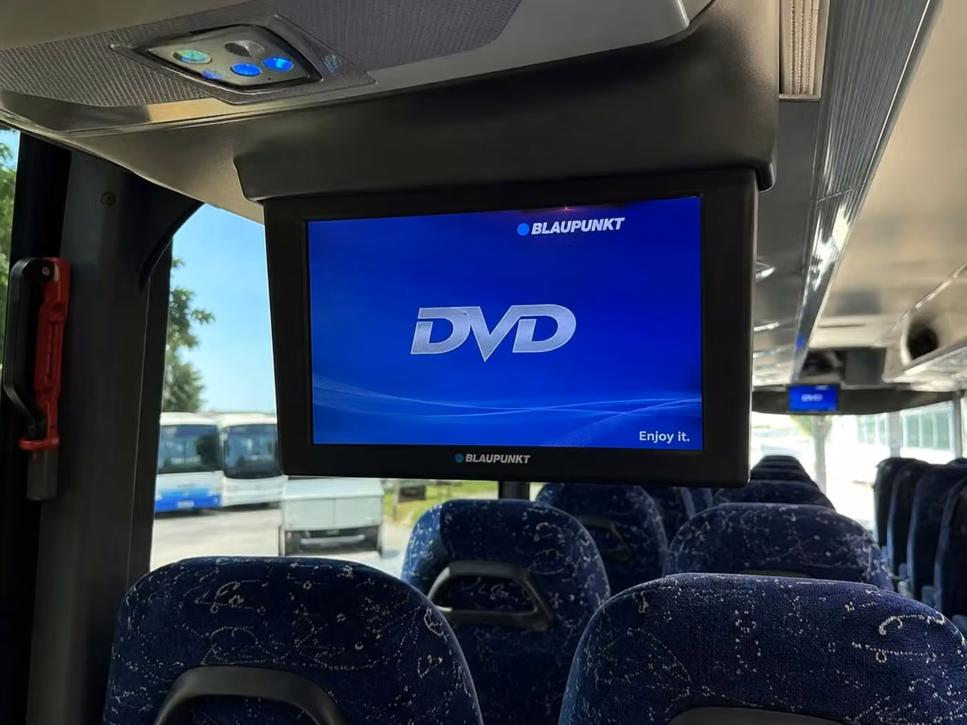 hammond charter bus tv monitors