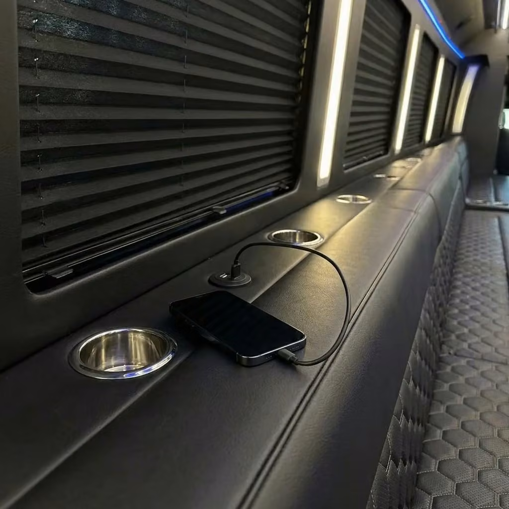 hammond party bus usb charging